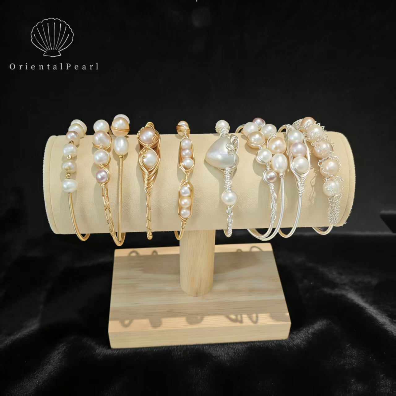 Bangle01-Wire-Wrapped Freshwater Pearl Bangle