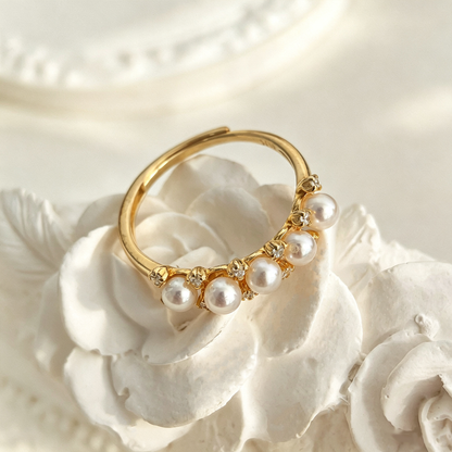 Vintage Arch 5 Freshwater Pearls Gold Tone Ring