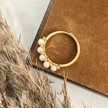 Vintage Arch 5 Freshwater Pearls Gold Tone Ring