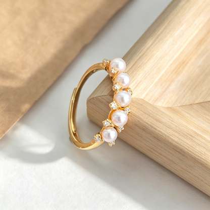 Vintage Arch 5 Freshwater Pearls Gold Tone Ring