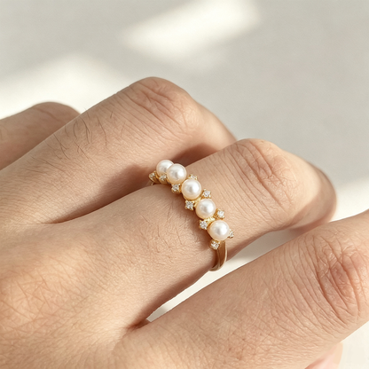 Vintage Arch 5 Freshwater Pearls Gold Tone Ring
