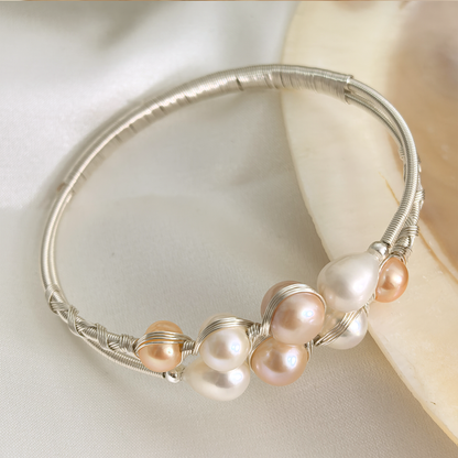 Adjustable Multi‑Color Pearl Bangle