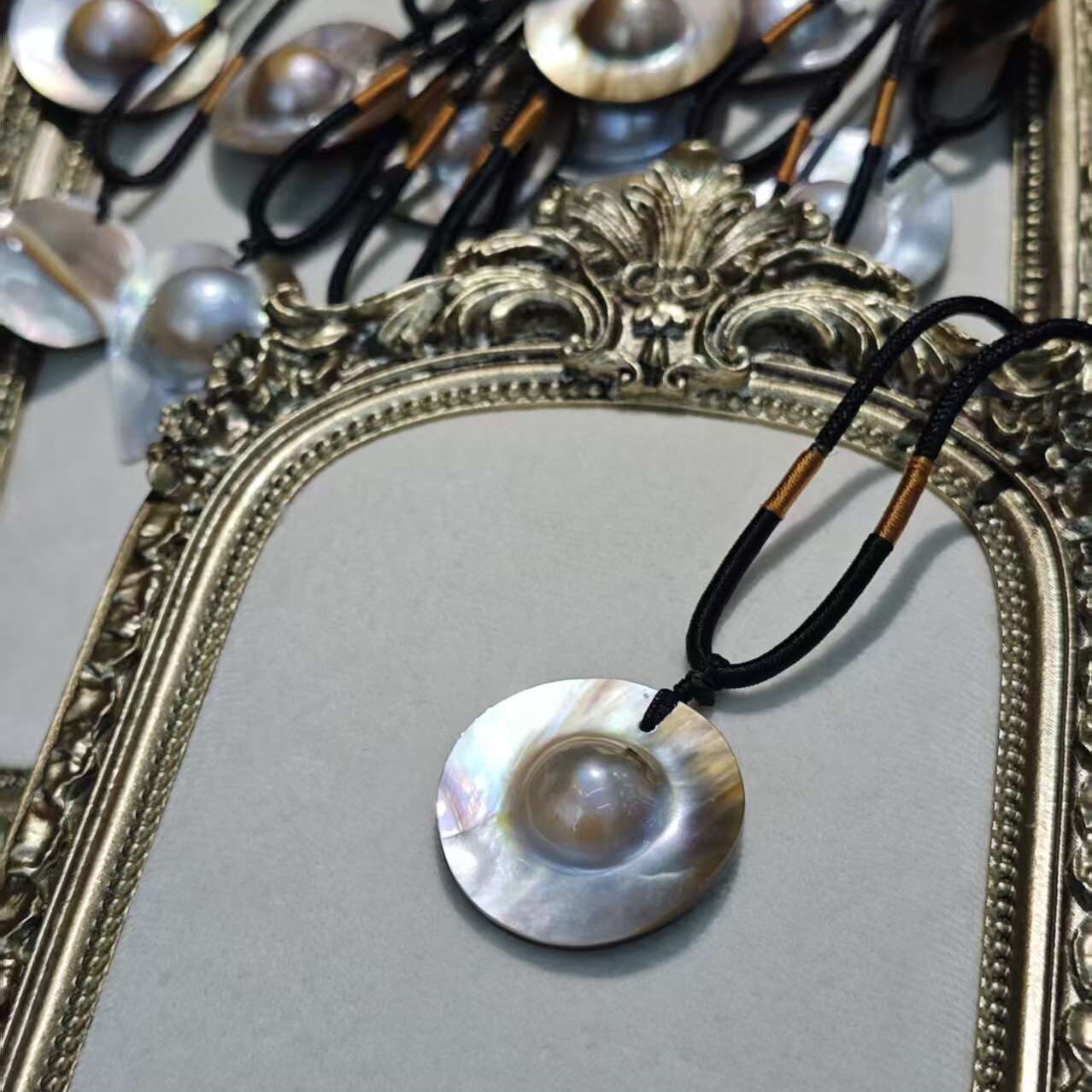 MB001-Lunar Mabé | Iridescent Mabe Pearl Pendant Necklace — Adjustable Cord, Sculptural Glow, Gift‑Ready.mabe pearl necklace, iridescent pearl pendant, dome pearl, adjustable cord necklace, statement pearl jewelry, minimal luxe, unisex necklace