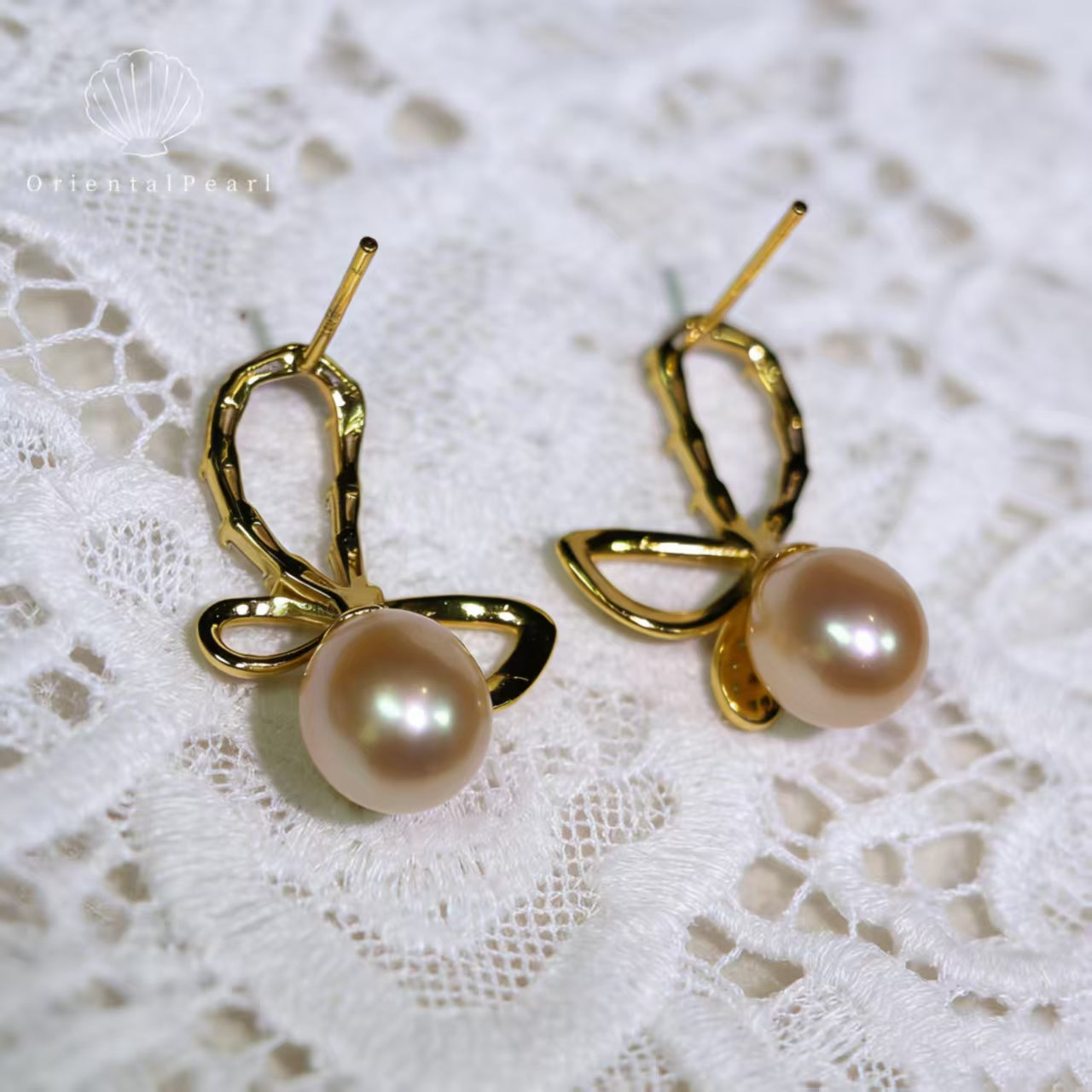 E06-S925 Bow Earrings with Natural Freshwater Pearls Teardrop Rice Shape Pale Pink Light Champagne Color Pearls Bow Stud Earrings Daily Jewelry for Girls Wedding Birthday Gifts