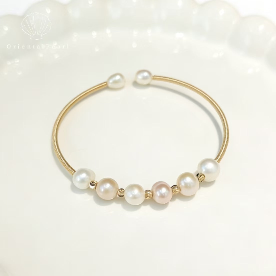 Bangle01-Wire-Wrapped Freshwater Pearl Bangle