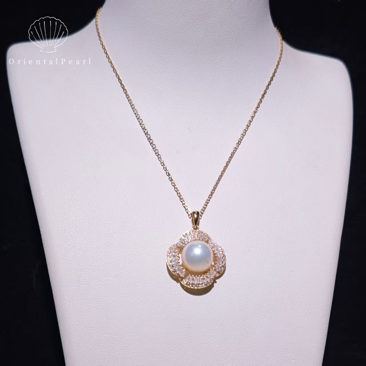NC10-10mm-11mm Aurora Edison Pendant Freshwater Pearl Necklace with S925 Chain in Gold Sparkle Zircon Decoration Flower Shape Design S925 Accessory in Gold Natural Strong Luster Pearl Necklace