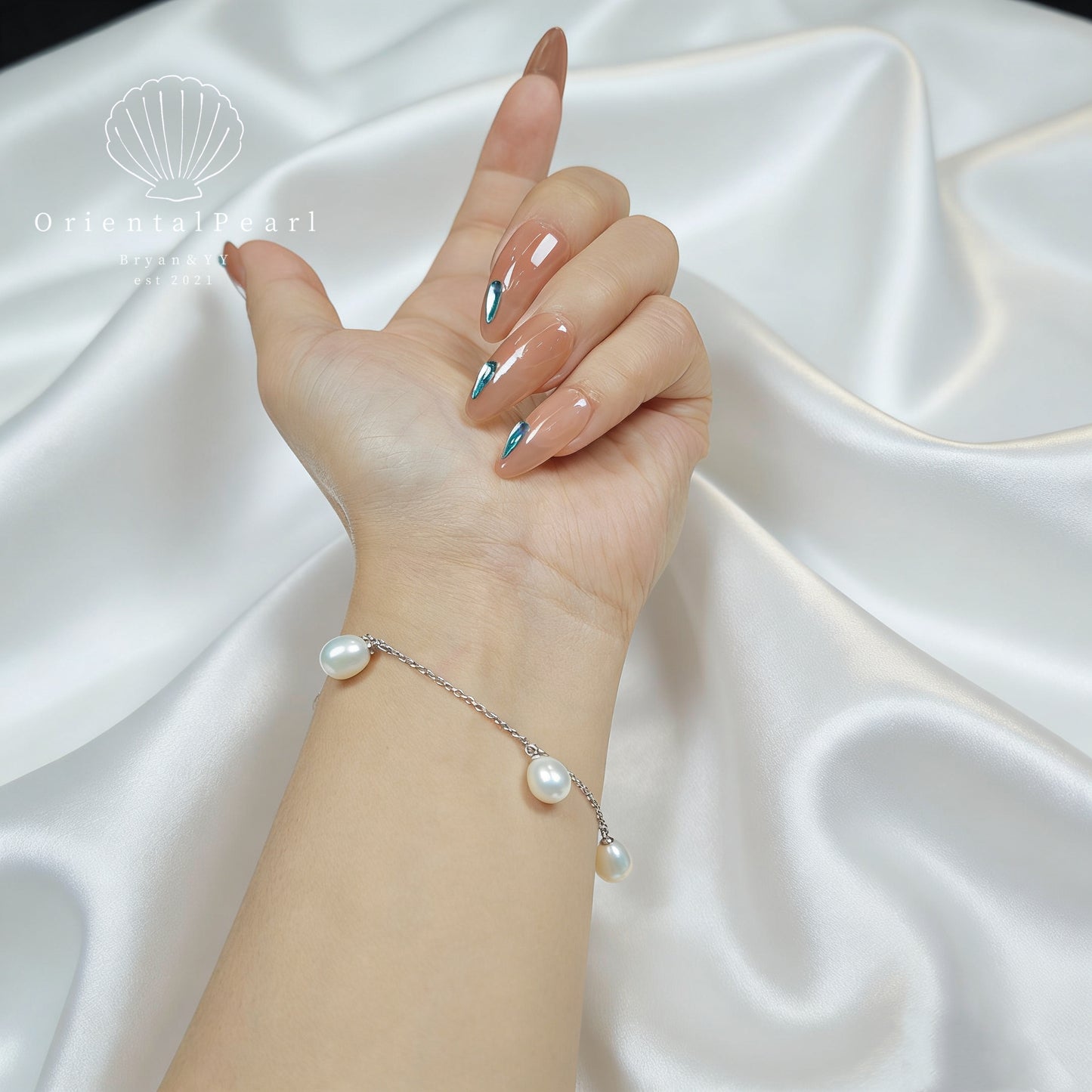 B04-Star Trial White Rice Pearl Bracelet
