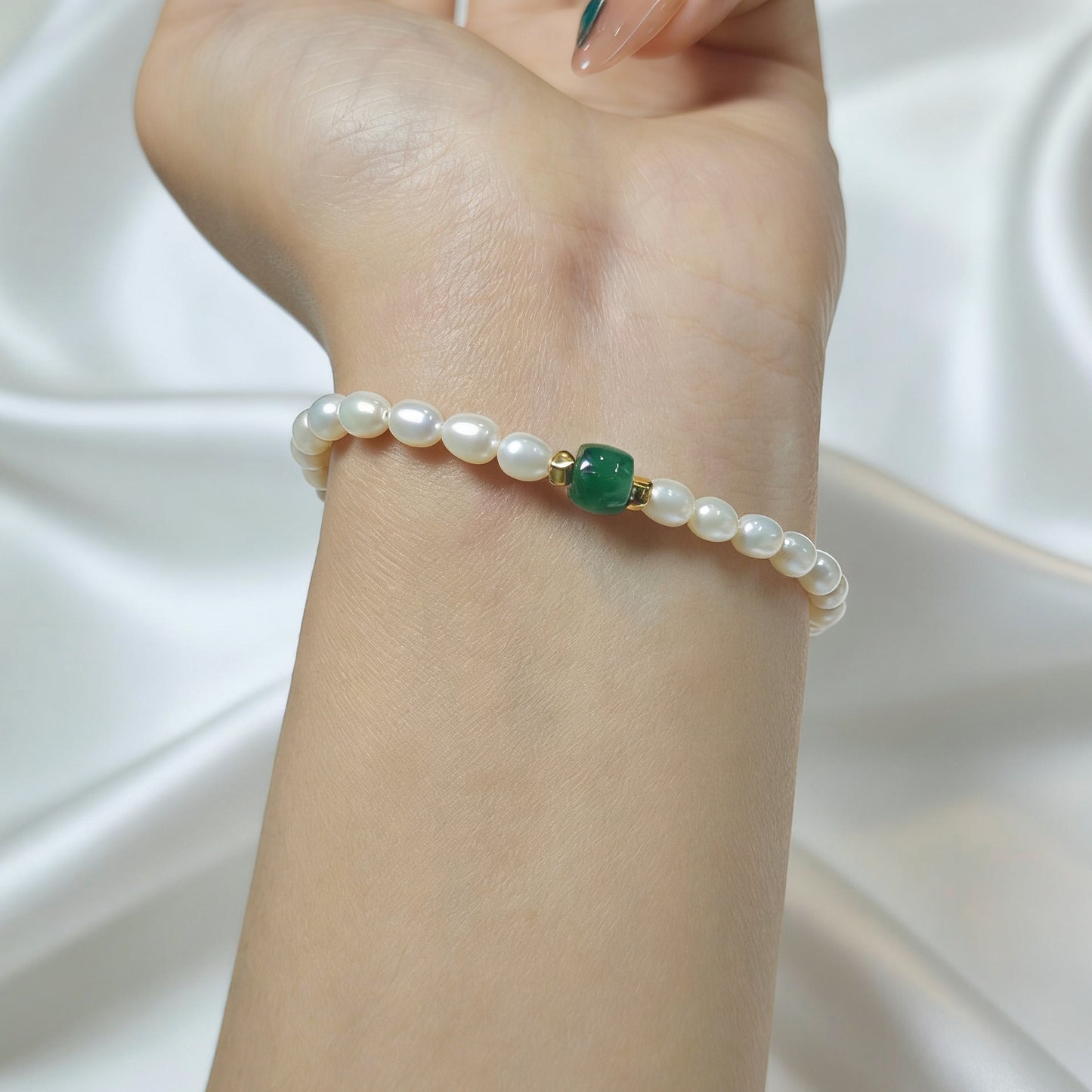 B03-Spring on the Twig Natural Pearl Bracelet