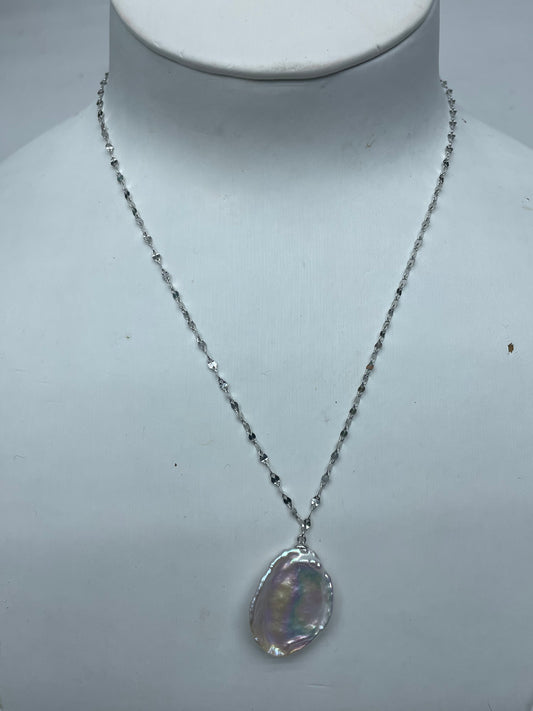 Petal necklace